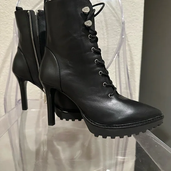 MICHAEL Michael Kors Black Combat Boots NEVER USED - Picture 3 of 3